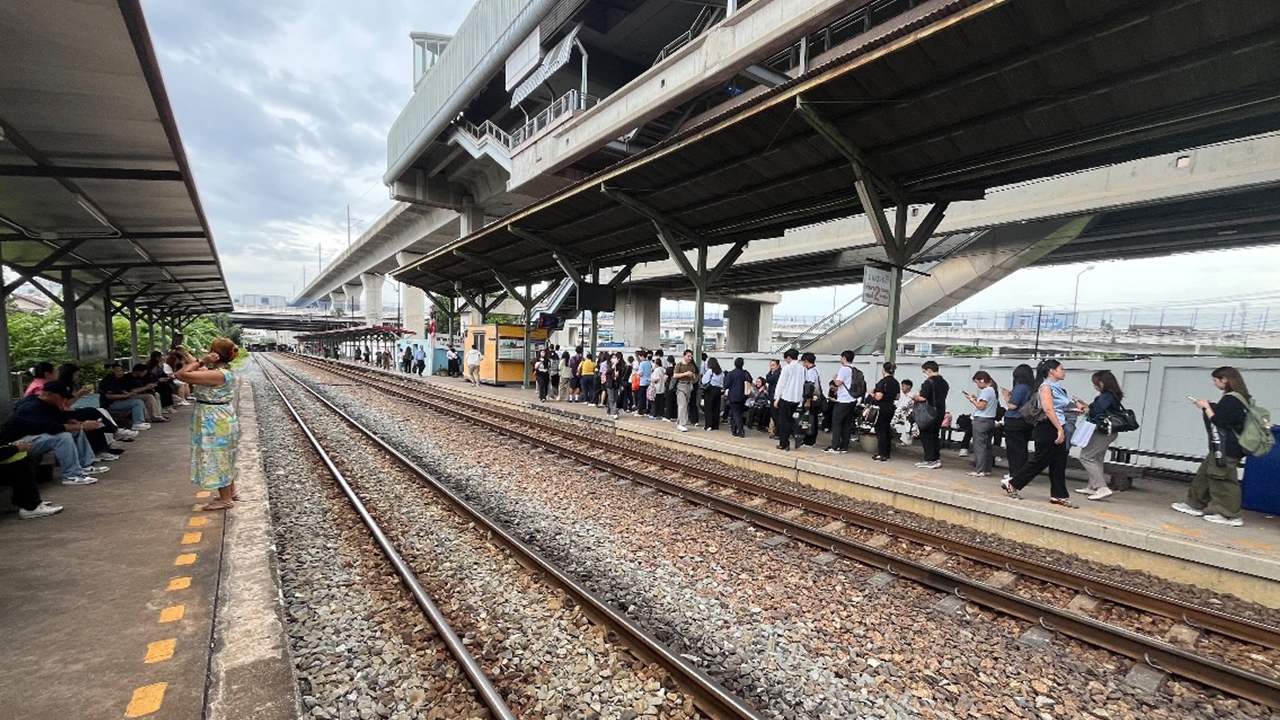 แอร์พอร์ตลิงก์ขัดข้อง วิ่งได้ขบวนเดียว เร่งประสาน ขสมก.-รฟท.จัดรถเสริมรับส่งสุวรรณภูมิ
