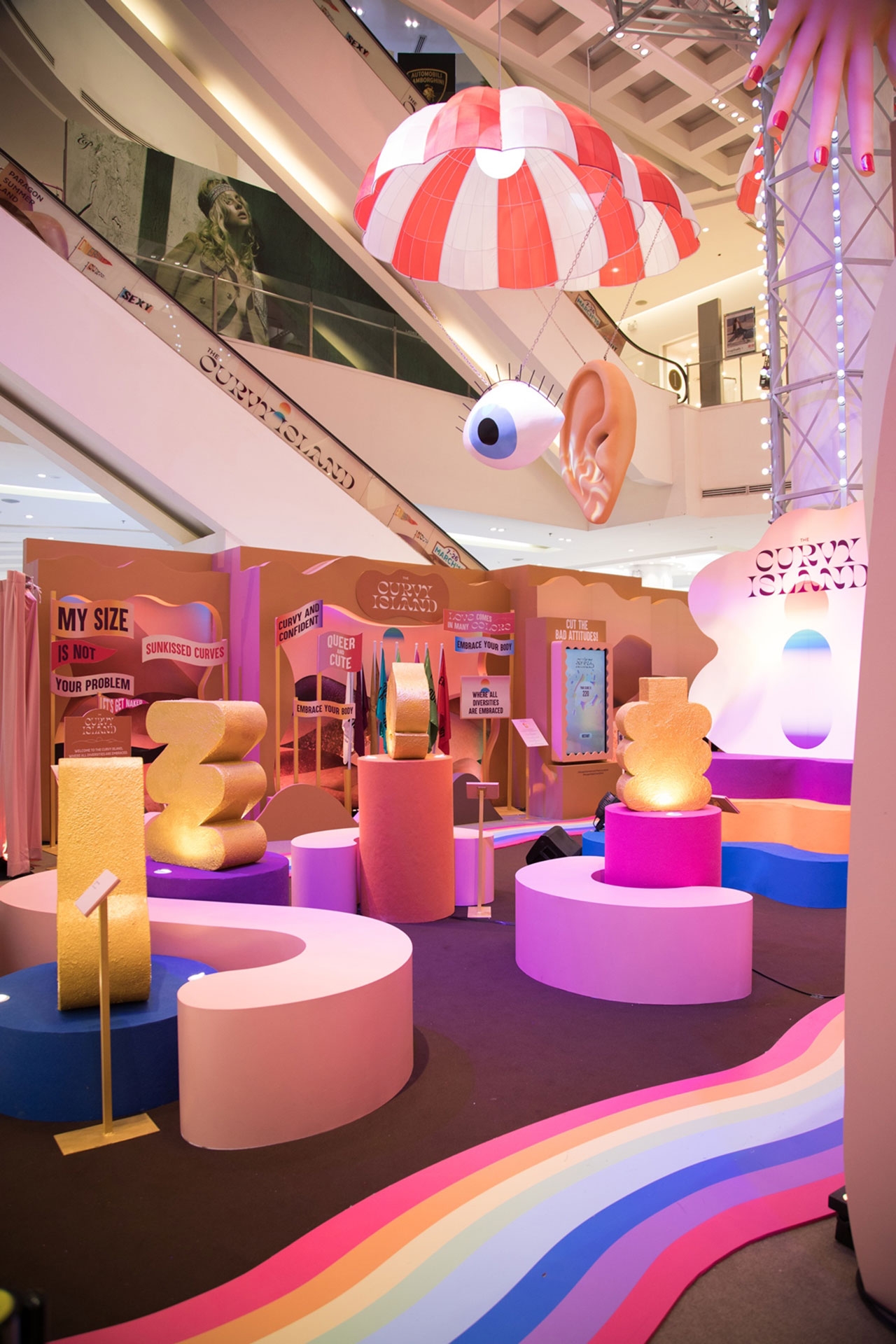 ไฮไลท์ “The Curvy Island” ครั้งแรกกับ Pop up space ใจกลางห้างฯในรูปแบบ Instgrammable Playland 