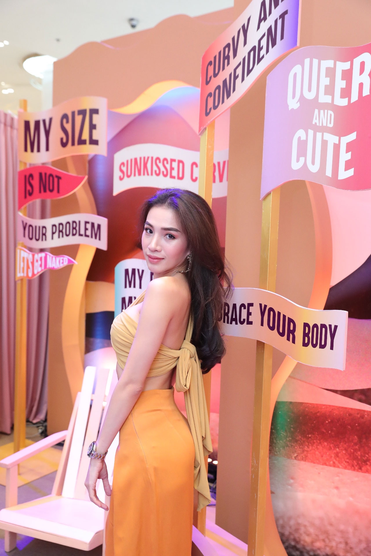 คุณแอน มนัสนันท์ นาคลดา