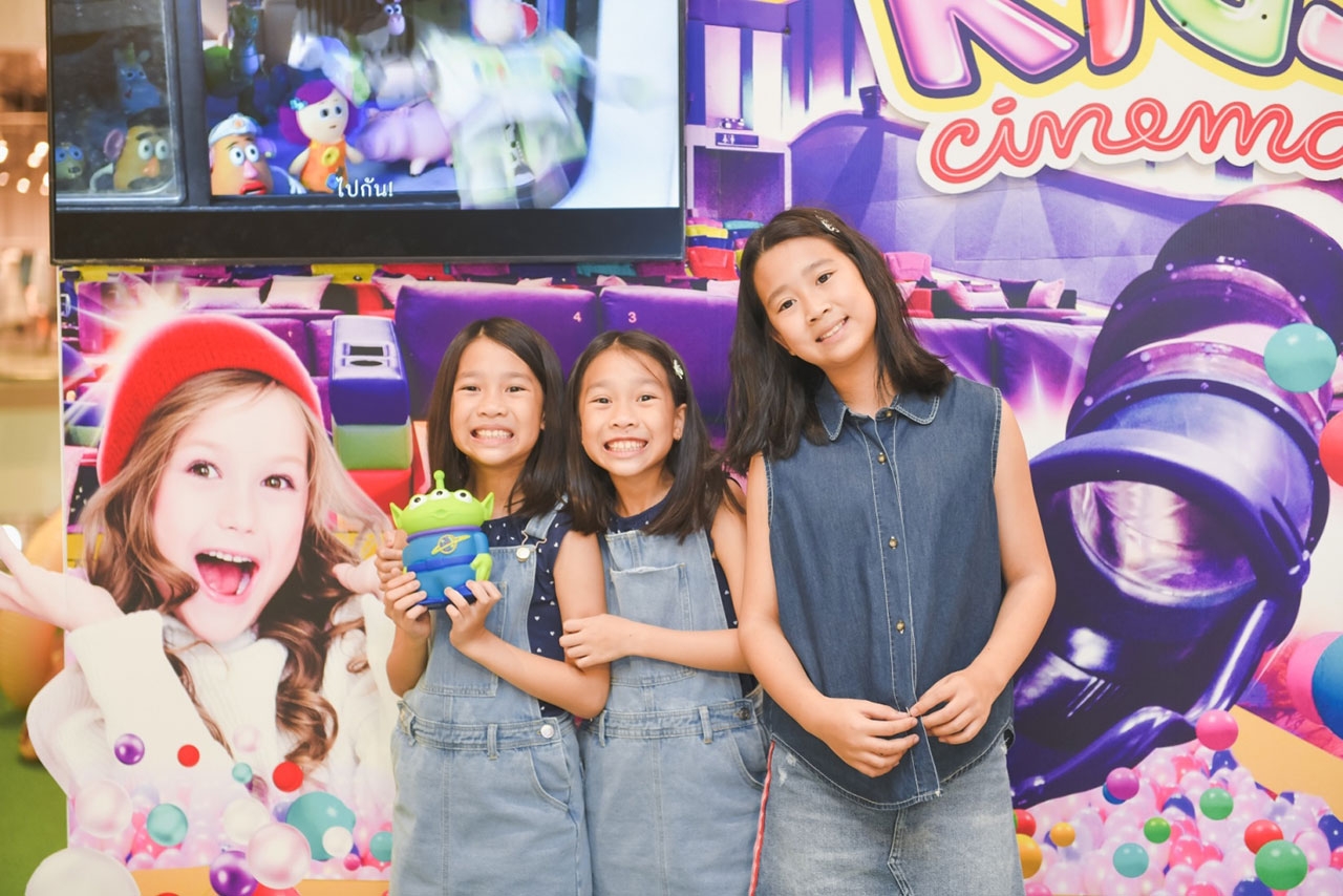 สามสาวบ้านนิมมานเหมินท์