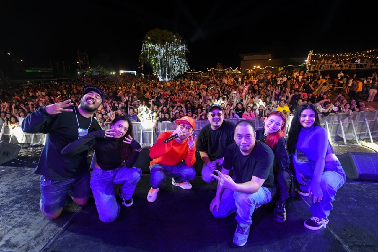 โจอี้ บอย ขอเซลฟี่กับชาวมูฟวี่ออนเดอะฮิลล์เป็นที่ระลึก