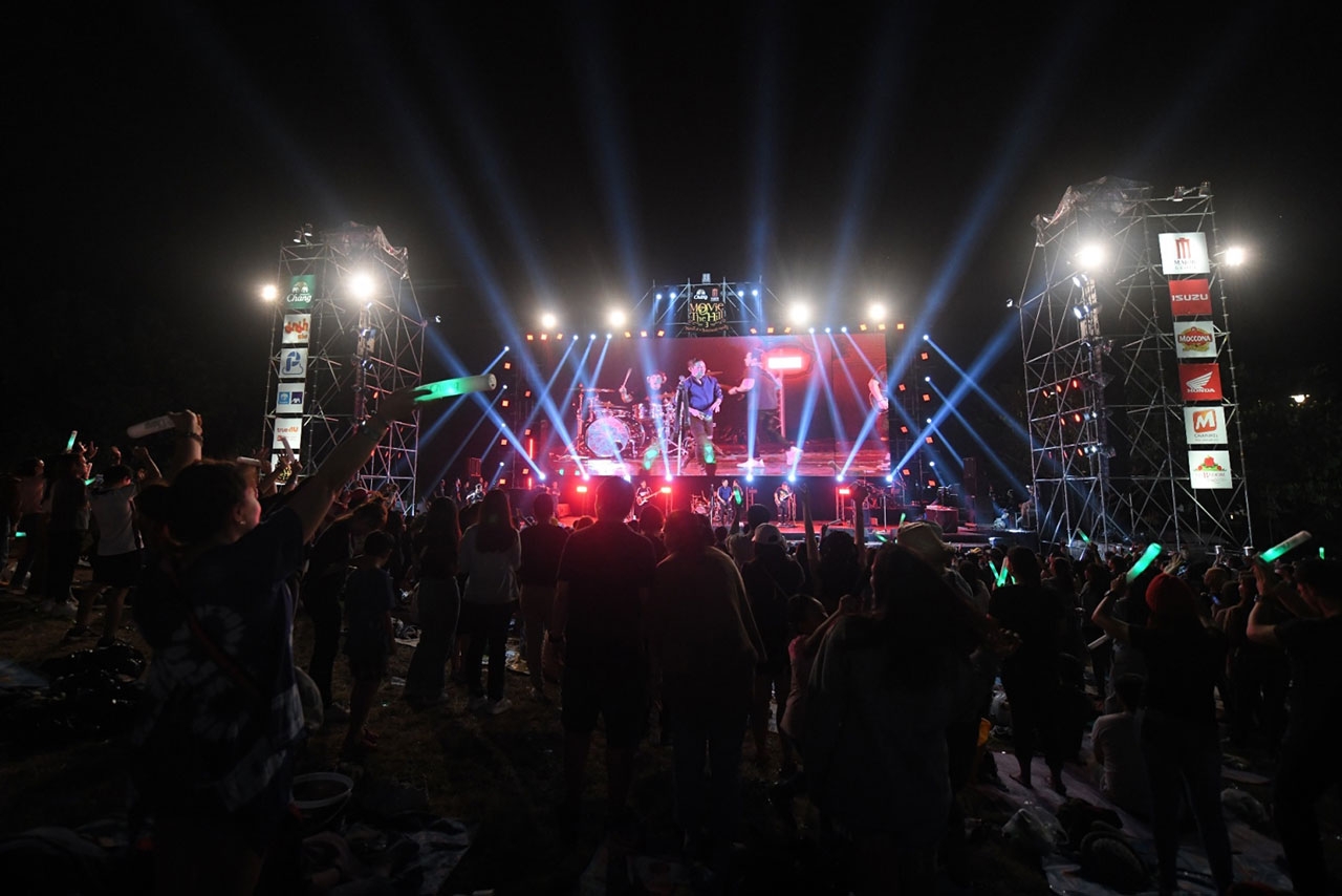 บรรยากาศความสนุกความมันส์ทำเอาคนดูเต้นกันจนลืมหายใจ