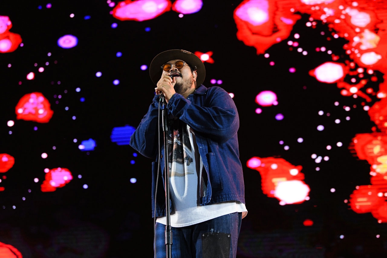 ป๊อบ-ปองกูล จัดเมดเลย์เพลงรักฮิตติดหูมาให้แฟนๆได้ร้องตาม