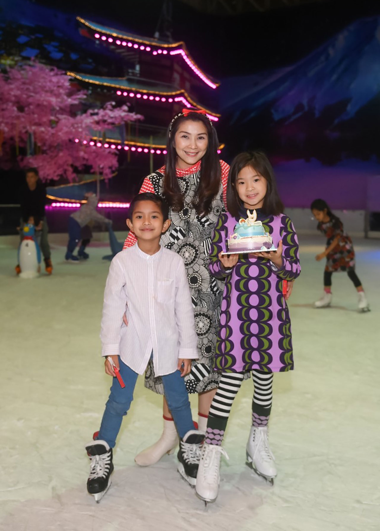 นวัสนันท์ มุกดาพิทักษ์ จัดงาน Birthday Party On Ice ฉลอง 9 ขวบให้กับลูกสาวคนเก่ง น้องพรีม-พิมพ์พิศา ธนะไพศาลวัฒนา